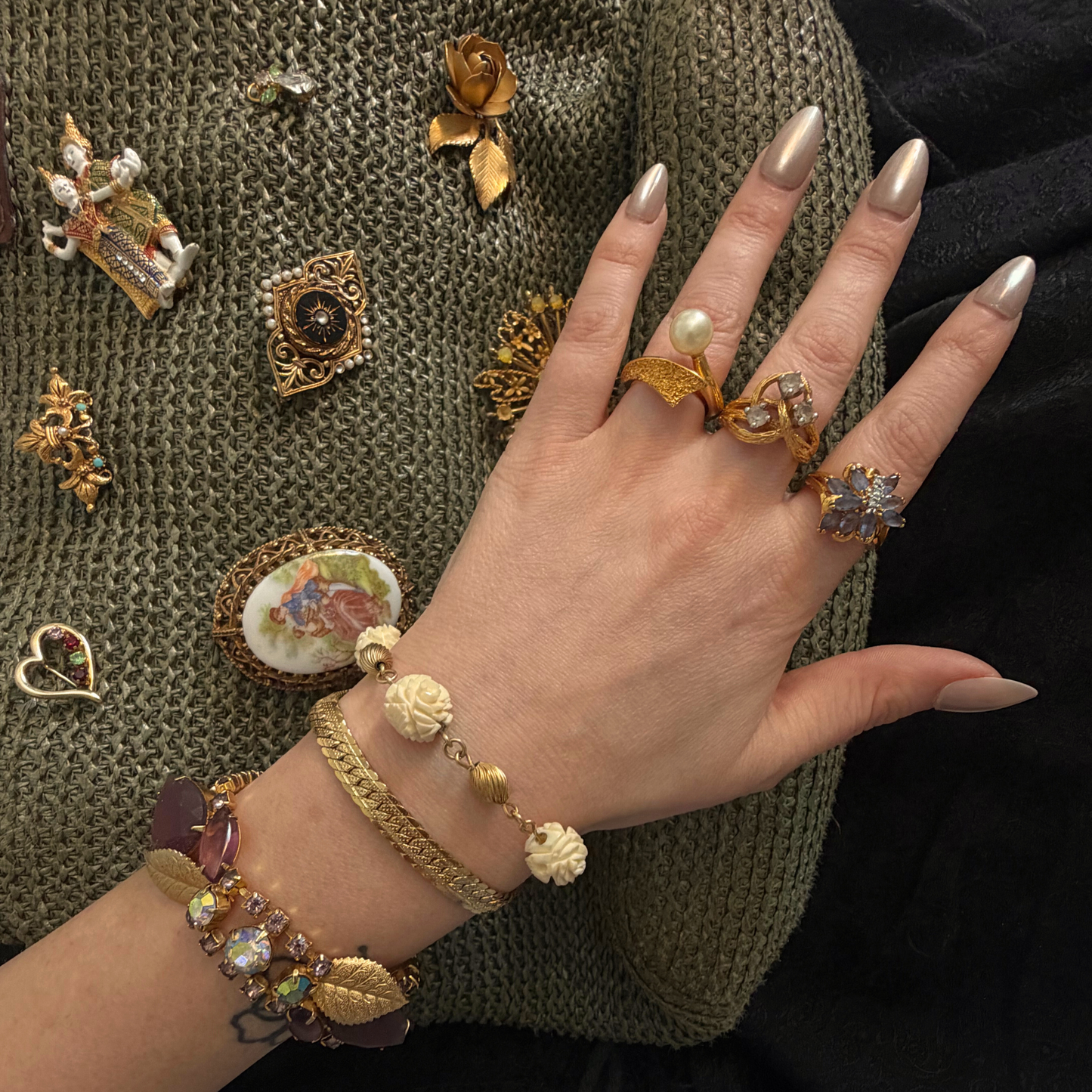 Vintage Pearl and Glitter Bypass Ring