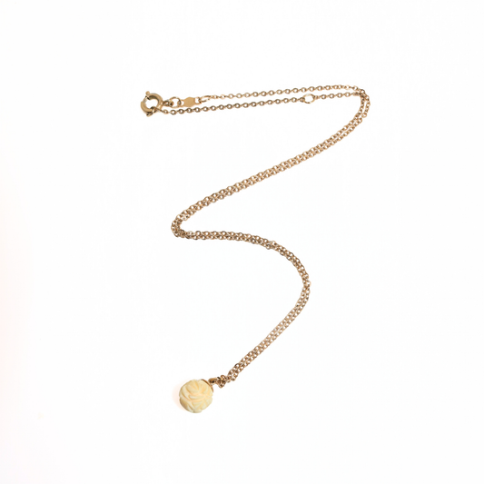 Vintage Sarah Coventry Carved Rose Pendant Necklace